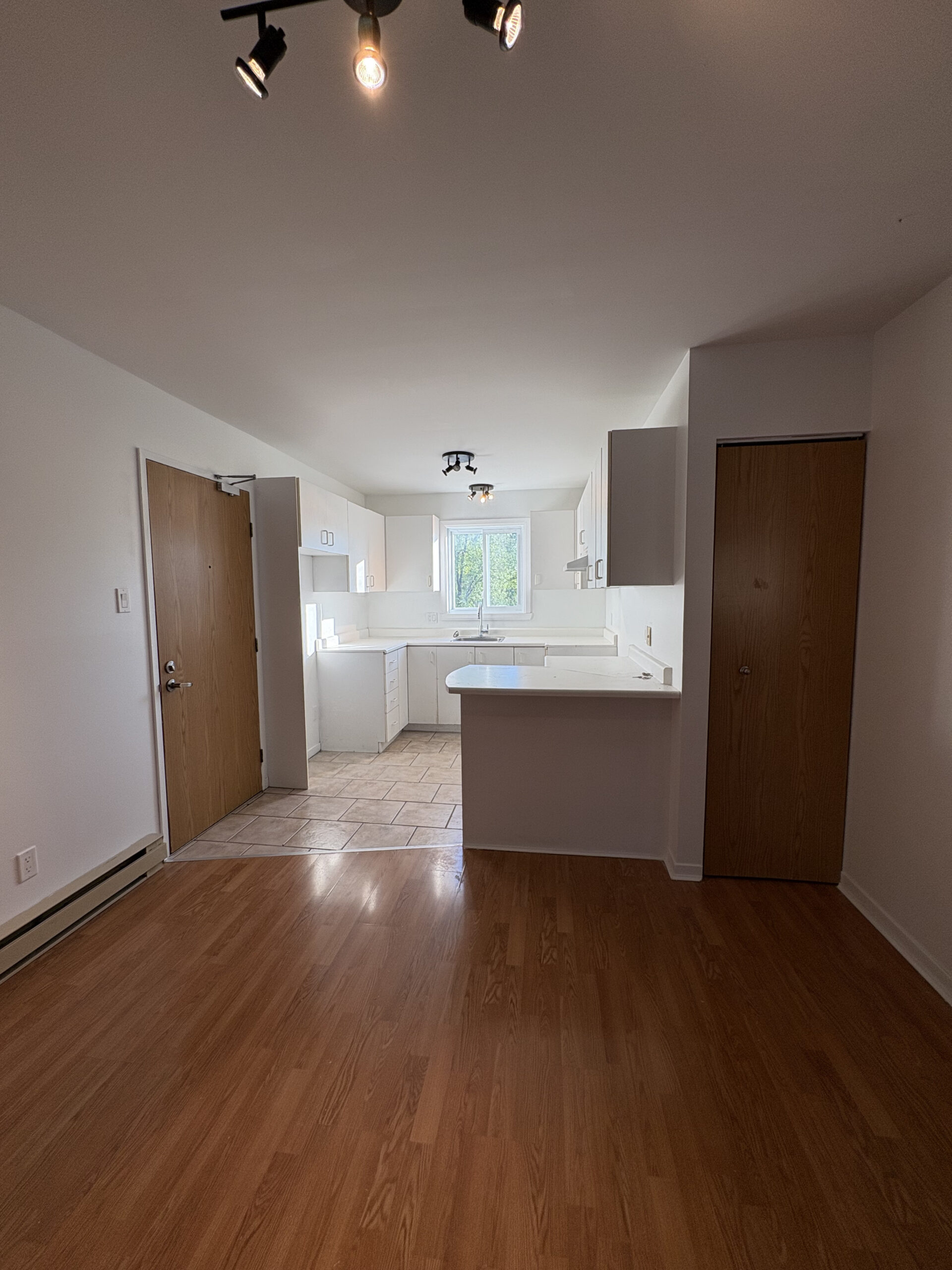 20250915_214354282_iOS